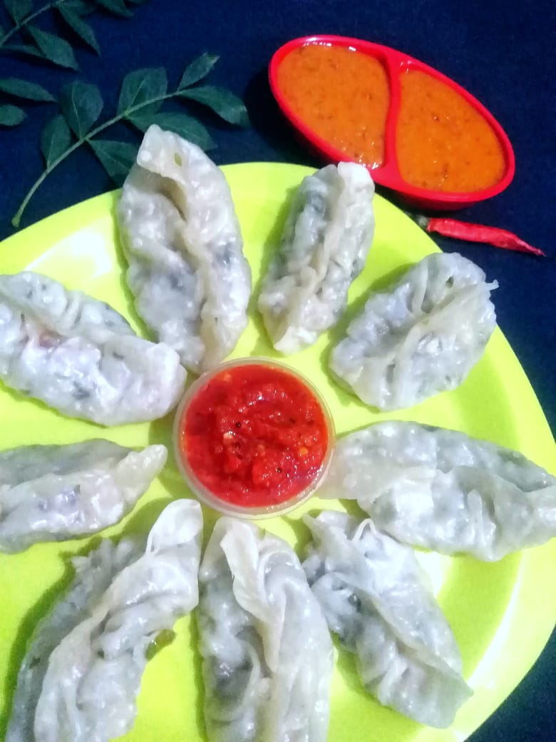 vegetable momos with lal chutney recipe